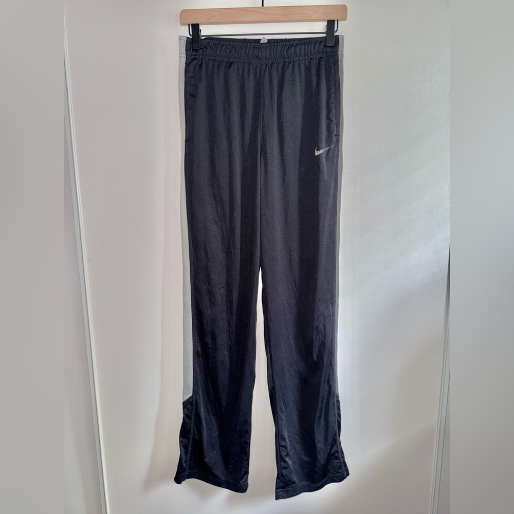 Nike Dri-Fit Pants Youth Boy’s Size XL Black Polyester And Grey Side Stripe